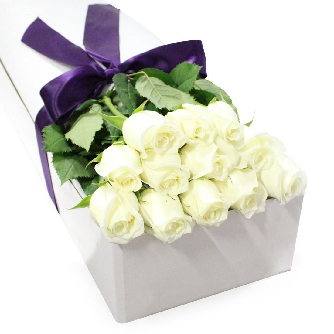 white-rose-gift-box